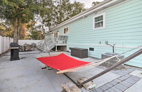 Garden City House | Murrells Inlet Home with Fire Pit Near Beaches
