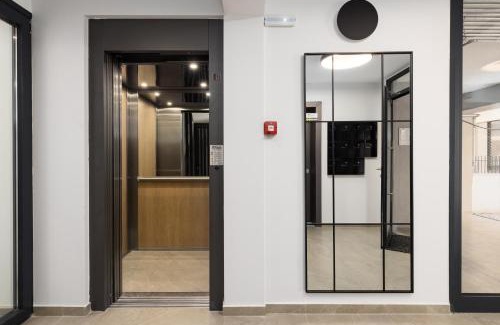 Thessaloniki Apartment | Muse Elegante Apartments by BiNoBi!