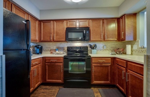 North Capitol Condo | Music City Style! Famous Downtown Broadway Honky Tonks 1 mile!