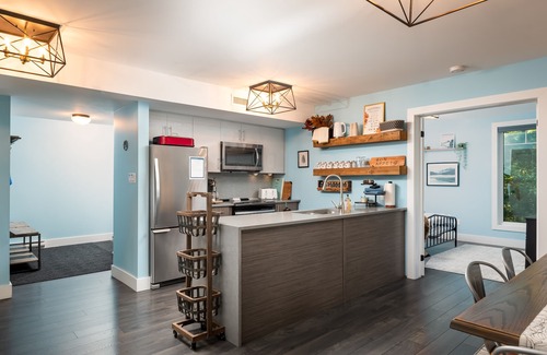 Huntsville Condo | Muskoka Night Dreams: Enjoy 3 King Beds!