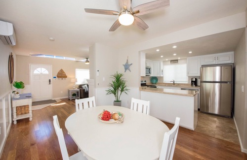 Mission Beach House | N. Misson best location, 4th house from Ocean, Deck View, AC steps to everything