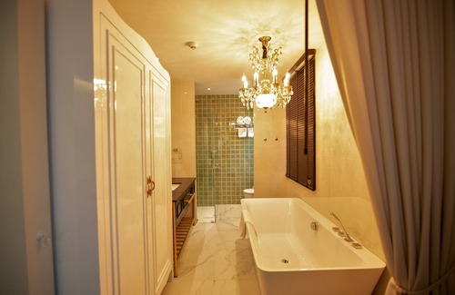 Hai Ya Hotel | Nanta Glam CM Hotel & Residences
