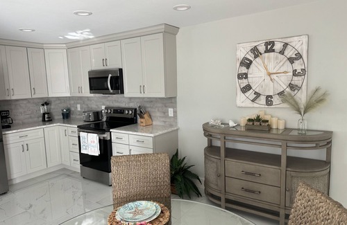 Connors House | Naples Fl. Vanderbilt Beach Waterfront- Magnificent Vanderbilt Bay!