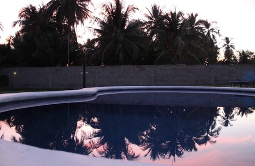 Intipuca Villa | NASA RENTALS /Waterfront Property /Con acceso directamente a la playa
