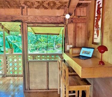 Catangnan House | Native Cottage, Beach Access, Ocean 9, Queen bed, Wifi, AC