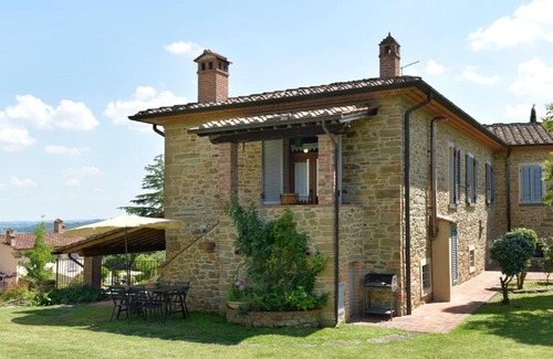 Torre A Castello House | NaTourOasi agriturismo