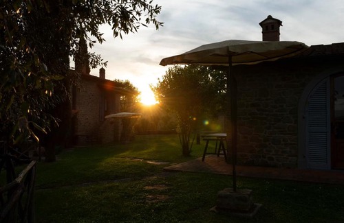 Torre A Castello House | NaTourOasi agriturismo