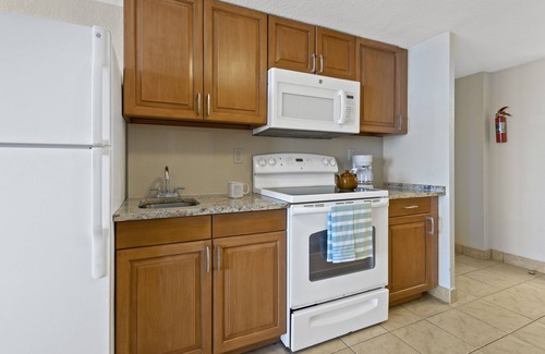 South Peninsula Historic District Hotel | Nautilus Inn