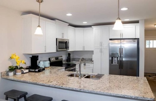 Northside House | Near Airport & Beach Fully Fenced House