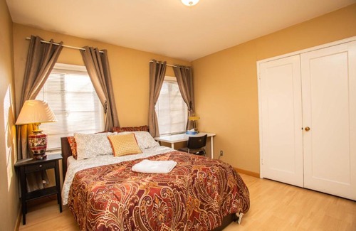 Rancho Rinconada House | Near Apple Campus Bedroom/Shared Bath