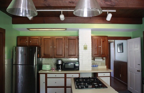 West Falmouth House | Near Chapoquoit & Old Silver! Walk to Beach, Bike Path, Market, Ice Cream, Cafe