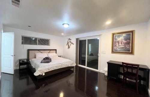 Norwalk House | Near Disney,college,sunset beach ,airport