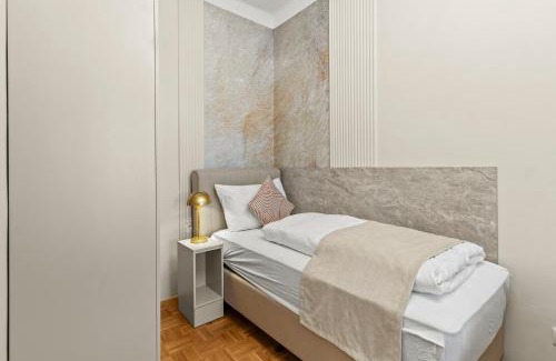 Meidling Hotel | Near Schönbrunn I 1 Min to U6 Niederhofstraße