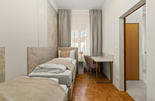 Meidling Hotel | Near Schönbrunn I 1 Min to U6 Niederhofstraße