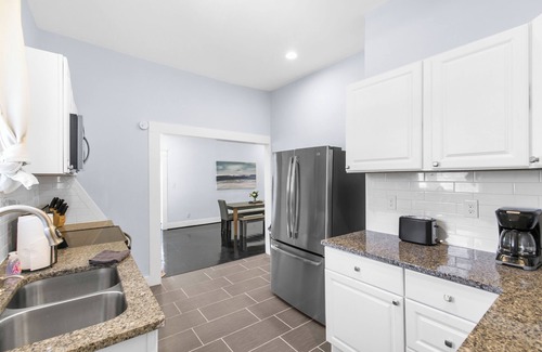 Crestline Heights House | Near The Airport East Lake Craftsman