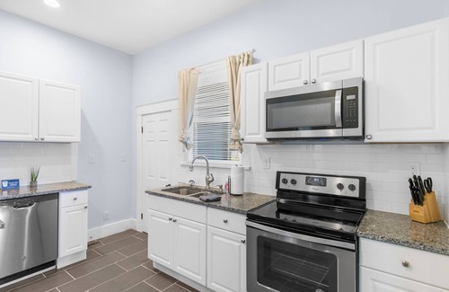 Crestline Heights House | Near The Airport East Lake Craftsman