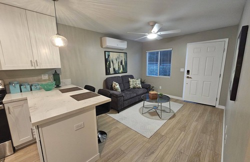 Lincoln Acres House | Near trolley. NEW charming 1-bedroom home in Fletcher hills, La Mesa.