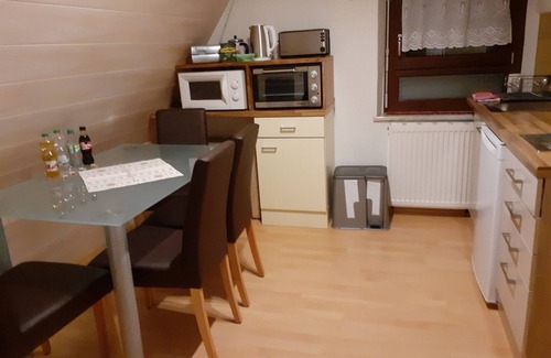 Gartenstadt Apartment | Nearby, trade fair, harbor, stadium, arena, city for 2 persons good bus connection