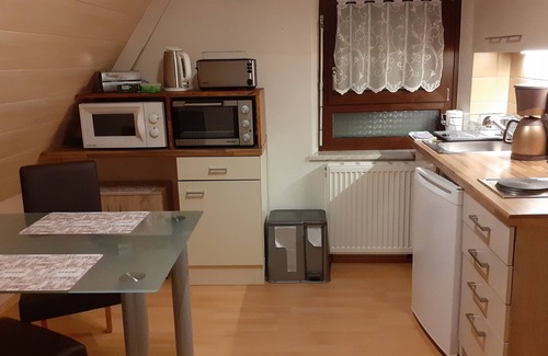 Gartenstadt Apartment | Nearby, trade fair, harbor, stadium, arena, city for 2 persons good bus connection
