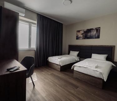 Svyatoshyns'kyi District Hotel | Nesvit Hotel