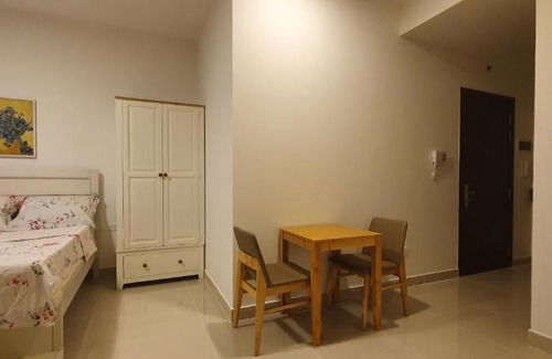 Thu Thiem Apartment | NEW COZY STUDIO, Free POOL and GYM @ The Sun Avenue, D2