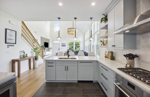 Charleston House | New Custom built 5 bedroom home-5 mins to Folly Beach