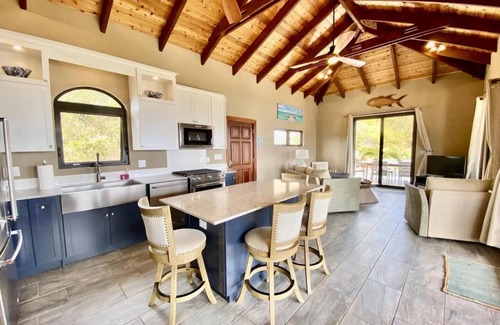Estate Emmaus House | New home, Privately nestled w/your own pool and spectacular views! Backup Power