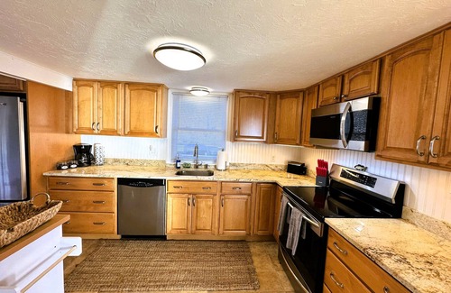 Campground Landing House | New! House&Cottage~Seaside Castaway Compound