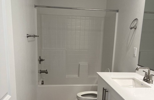 Rialto House | New house Quiet Community