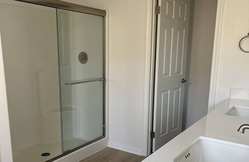 Rialto House | New house Quiet Community