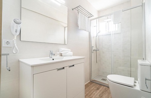 Torrenova Apartment | New Kensington Apartments - Econotels