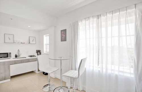 City Center Hotel | NEW LISTING! Belleza South Beach King Studio