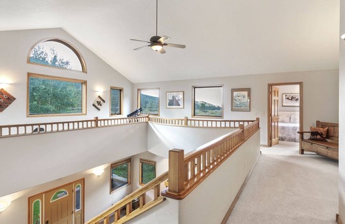 Blue River House | *New Listing* Private 4 Bedroom Home
