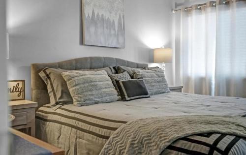 Chalet Village House | NEW- Lovely 2-Bdr2Bath Gatlinburg Condo with resort indoor pool hot tub Wi-fi, great location