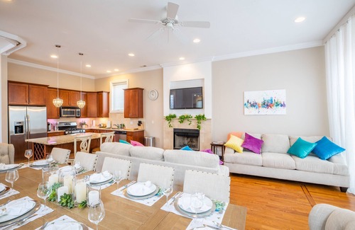 Ukrainian Village Condo | NEW LUXURY PENTHOUSE CONDO
