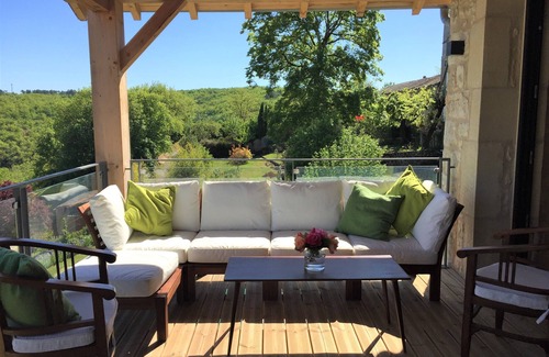 Montcabrier House | New luxury renovation of an ancient stone barn in a medieval bastide village