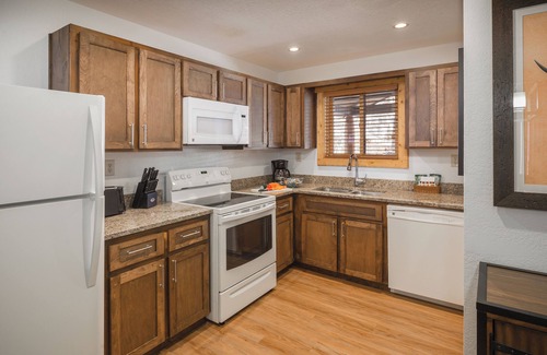 Red River Resort | New Mexico, NM: 1 BR w/Fireplace & WiFi, Ski-In/Ski-Out Resort, Near Red River