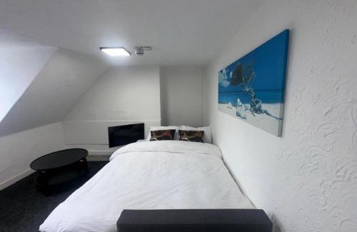 Ravenscourt Park Apartment | NEW One Bedroom Apartment In Chiswick
