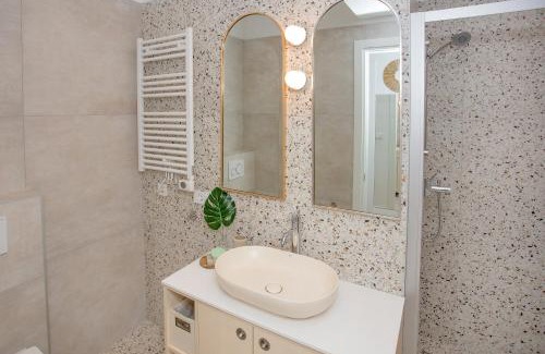 Bacvice Apartment | New Orange Boutique Apartment L
