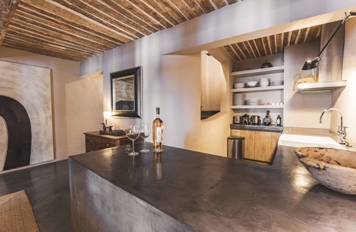 Old Town House | NEW PORTAL, LUXURY APARTMENT IN THE HEART OF SAINT TROPEZ