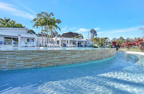 Dora Creek House | new property Lake Palm Luxury Resort Estate
