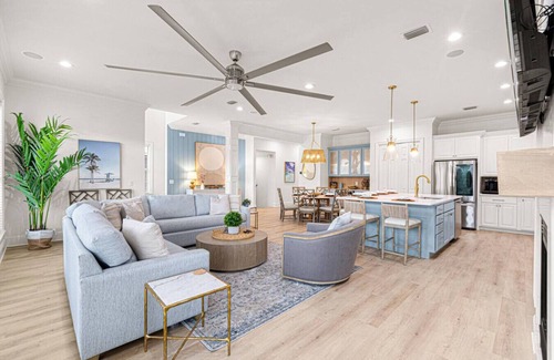 Crystal Beach House | NEW/Steps to the Beach/Hot Tub/Pool/Fully Loaded
