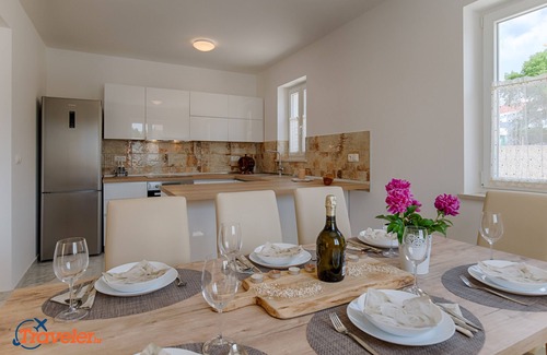 Pinezici Villa | New villa with pool, beach, quiet location - TRAVELER Reiseburo Krk - ID 2140