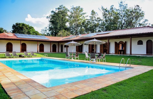 Louveira Cottage | NEW YEAR (2025 AGENDA OPEN) CINEMATOGRAPHIC COUNTRY HOUSE
