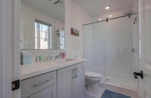Mission Beach House | Newer Construction Beauty Steps to Mission Beach and Bay