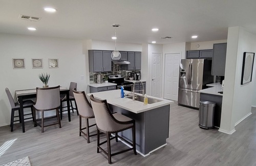 Westwind House | Newley remodeled 3 bed/2bath heated pool , pool table.