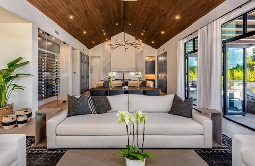 Sonoma Villa | Newly Built Contemporary Villa