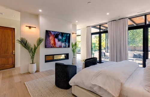 Sonoma Villa | Newly Built Contemporary Villa