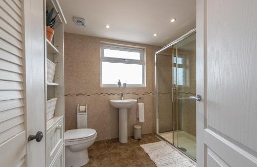 Blacon Apartment | Newly decorated home in Chester sleeps 4