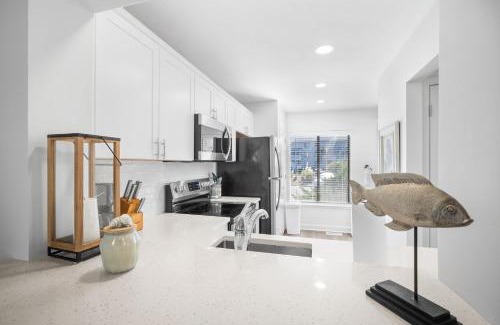 Oceanmarsh Subdivision House | Newly Listed - One bedroom condo on Harbor Island